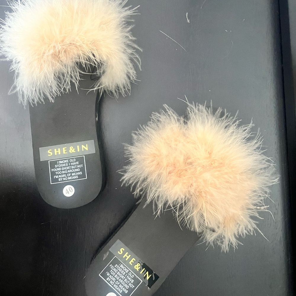 Furry sandals